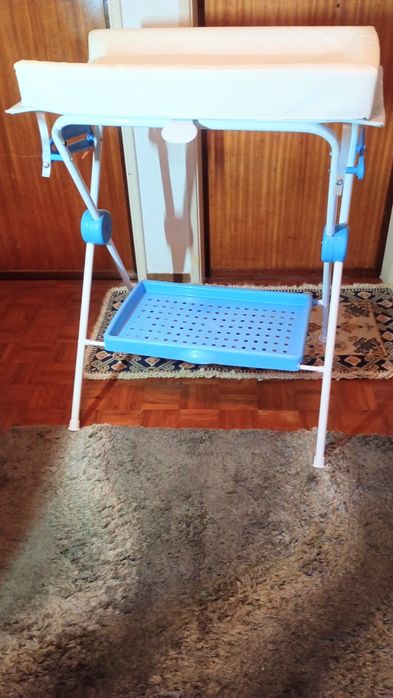 Mesa Muda fraldas dobrável 103cm. X 80cm