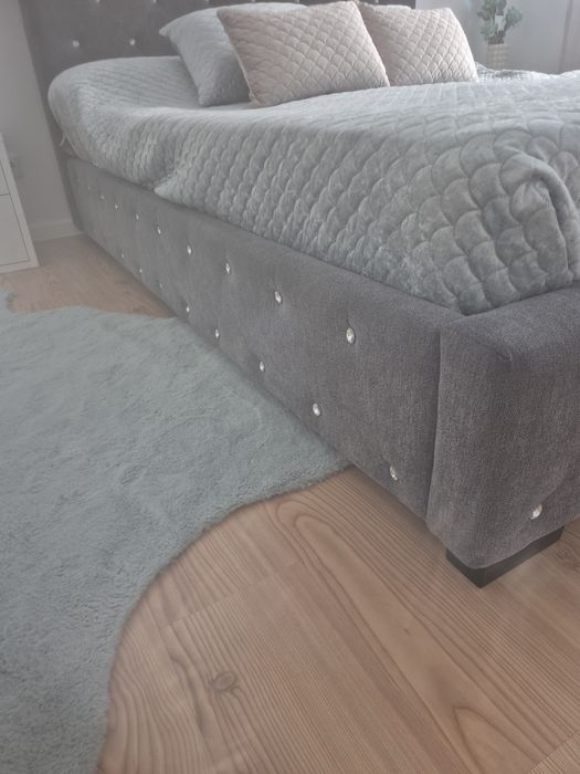 Quarto de casal  + 2 banco