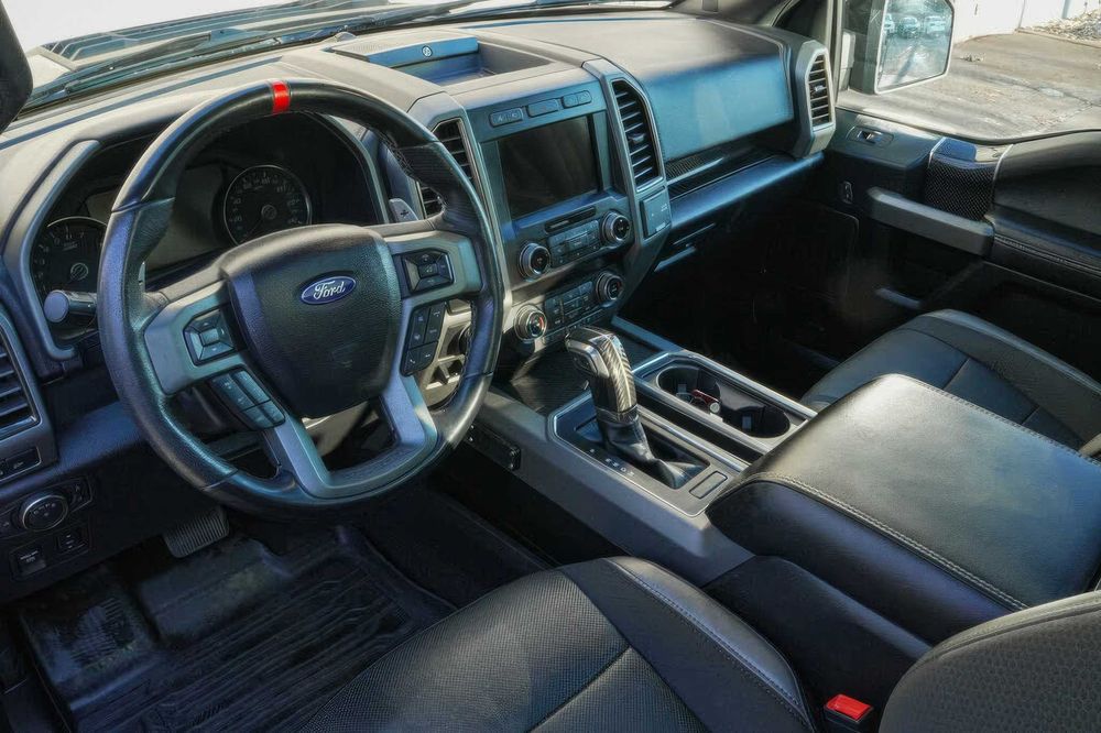 Ford F-150 Raptor      2017