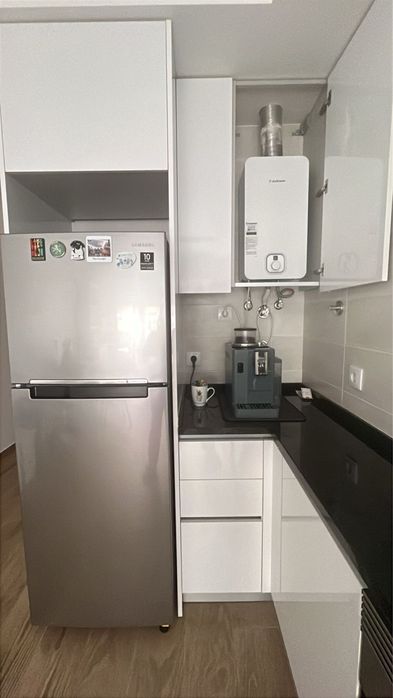 T2 Remodelado a 5 min do Metro da Pontinha | Venda Direta