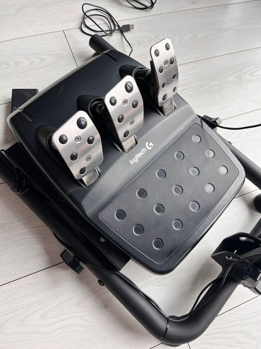 Kierownica PS3; PS4; PS5 Logitech + stojak