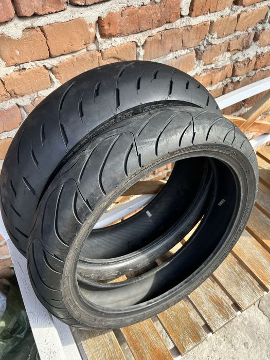 Комплект резини Dunlop на мотоцикл 180/55/15 і 120/60/17