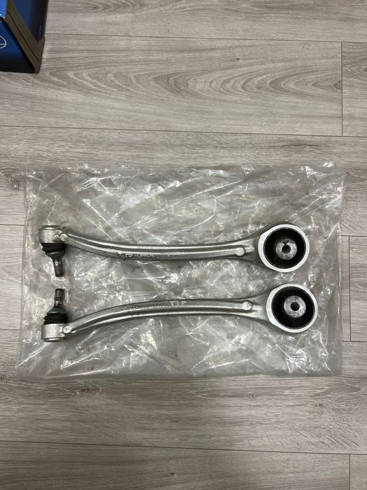 Передні ричаги, важелі 100d 2018