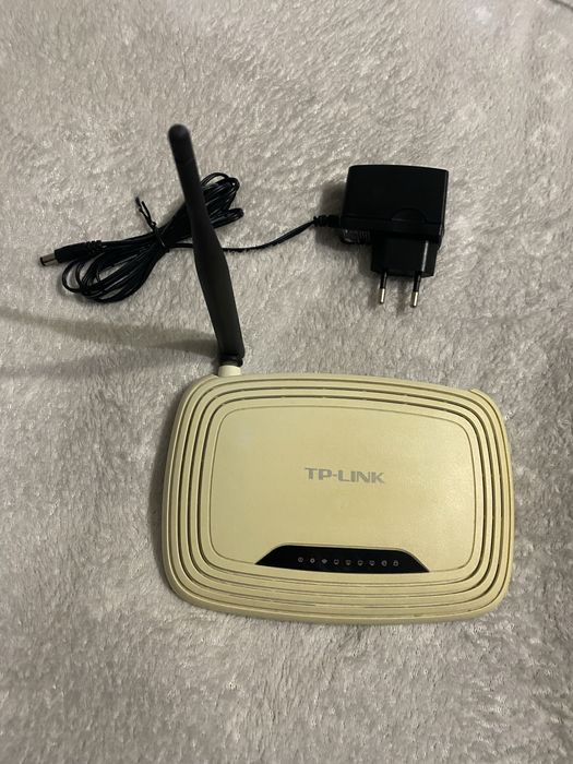 Роутер TP-Link TL-WR740N с блоком питания 9В