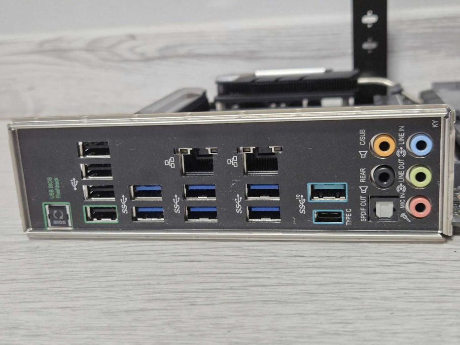 s2066 Intel Core i9-7980XE 18ядер\36п 4.4GHz+ ASUS WS під 7 відеокарт