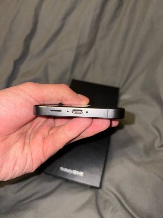 Samsung Galaxy S24 FE 256 GB – ідеальний стан