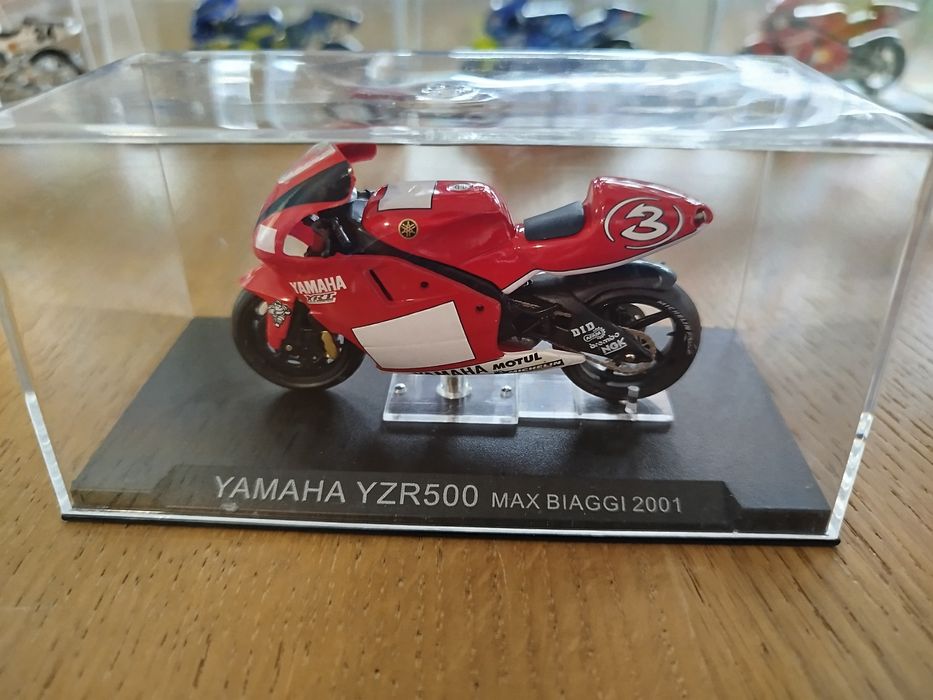 50 Miniaturas MotoGP