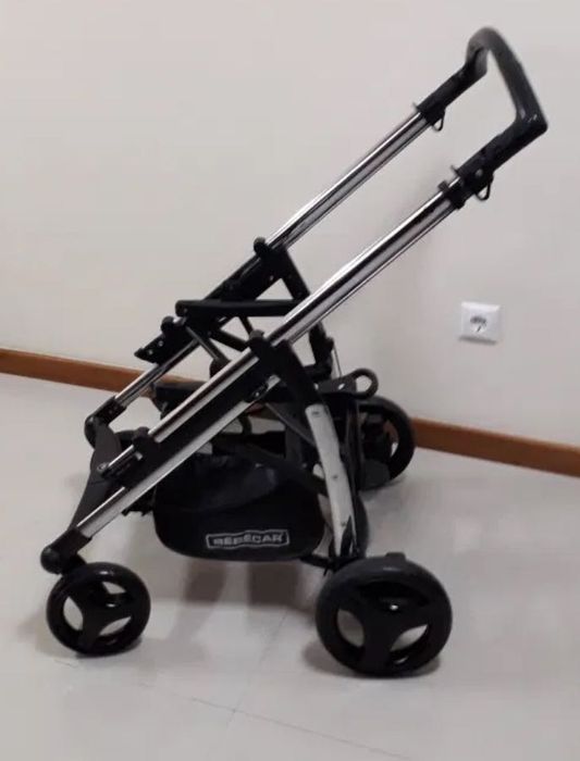 Carrinho de bebé em ótimo estado da Bebecar (Act) - Novo preço