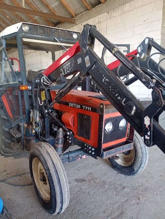 Zetor 7711 z ładowaczem