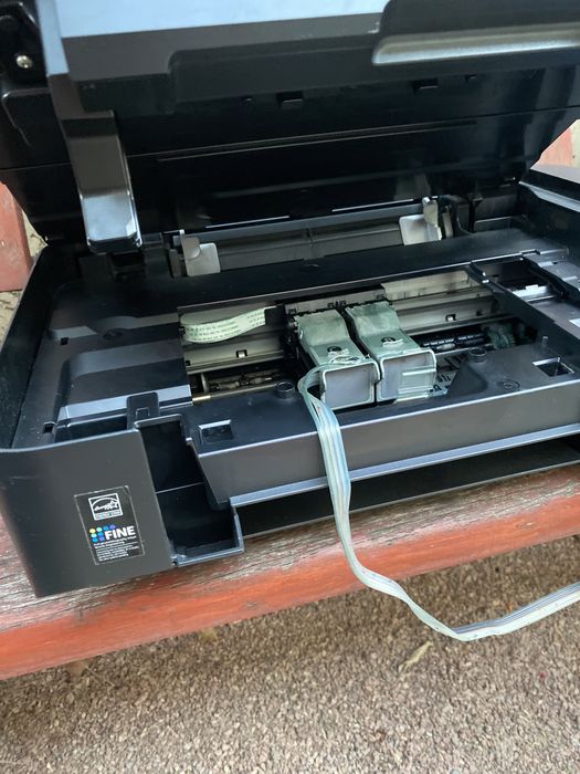 МФУ Canon MP230 Працюючий з фарбою