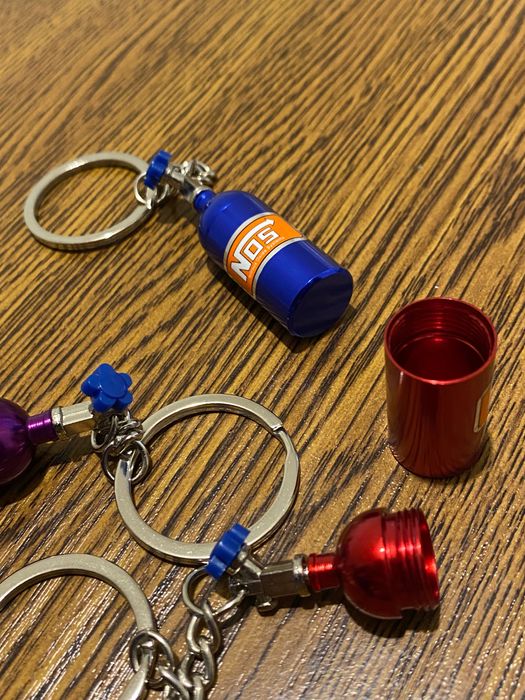 Na prezent Brelok butla nitro NOS