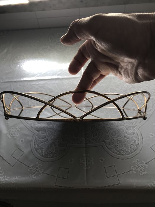Espelho com moldura em metal