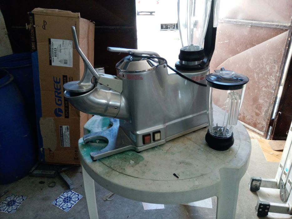 Robô novo, picadora de gelo, batedor, triturador e espremedor