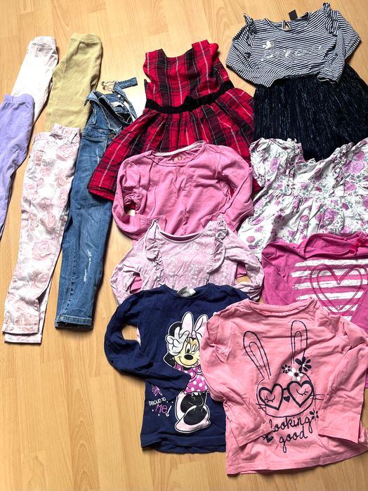 zestaw ubrań dla dziewczynki w rozmiarze 110