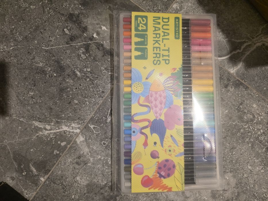 Zestaw pisaków cienkopisow