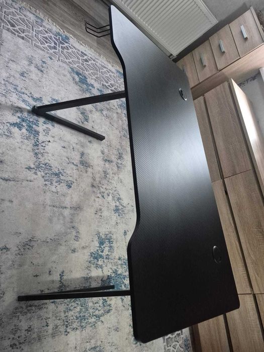 Стіл германський+крісло ігрове