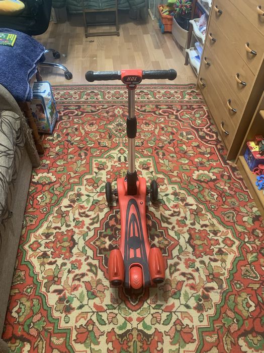 Продам детский самокат