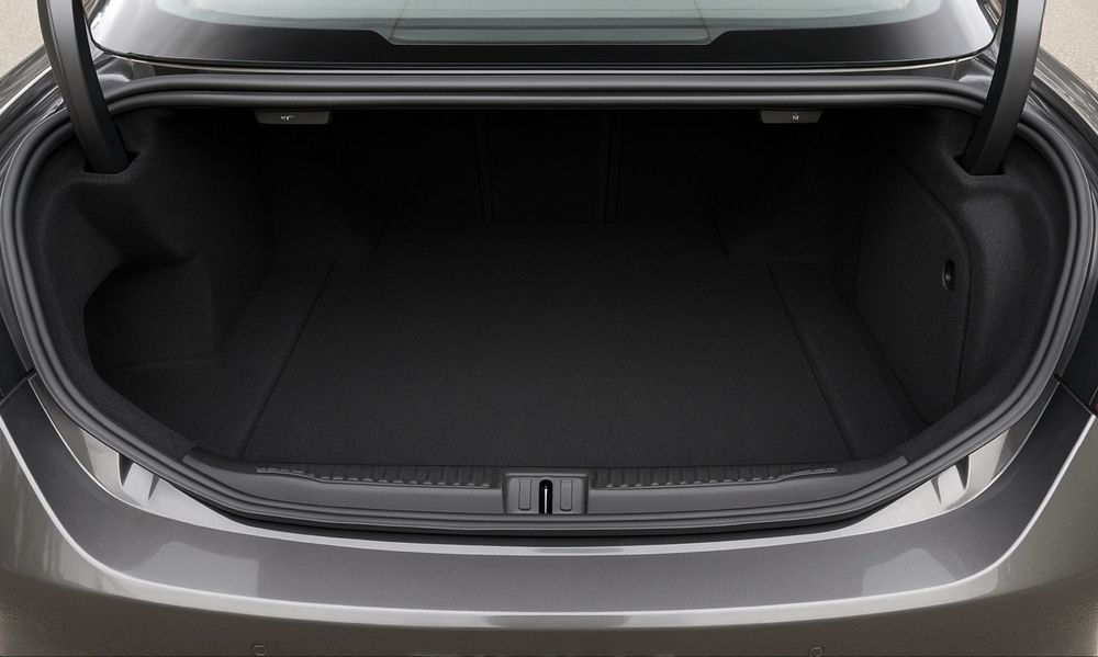 Alfa Romeo Giulia обшивка багажника, карти багажника, обшивка салону