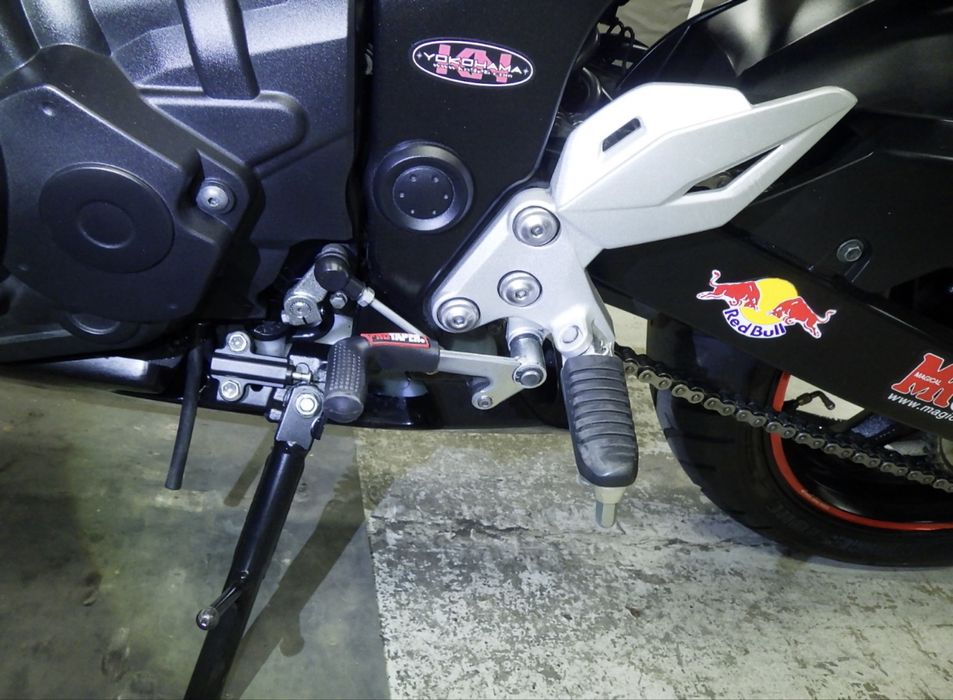 Suzuki GSR-750 Сузуки з Японії