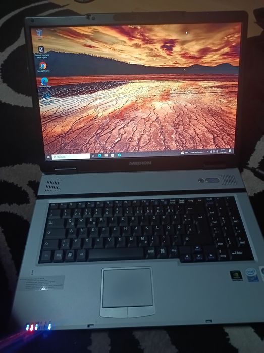 2  laptopy sprawne