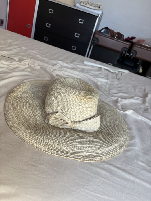 Kapelusz plażowy beżowy z kokardą