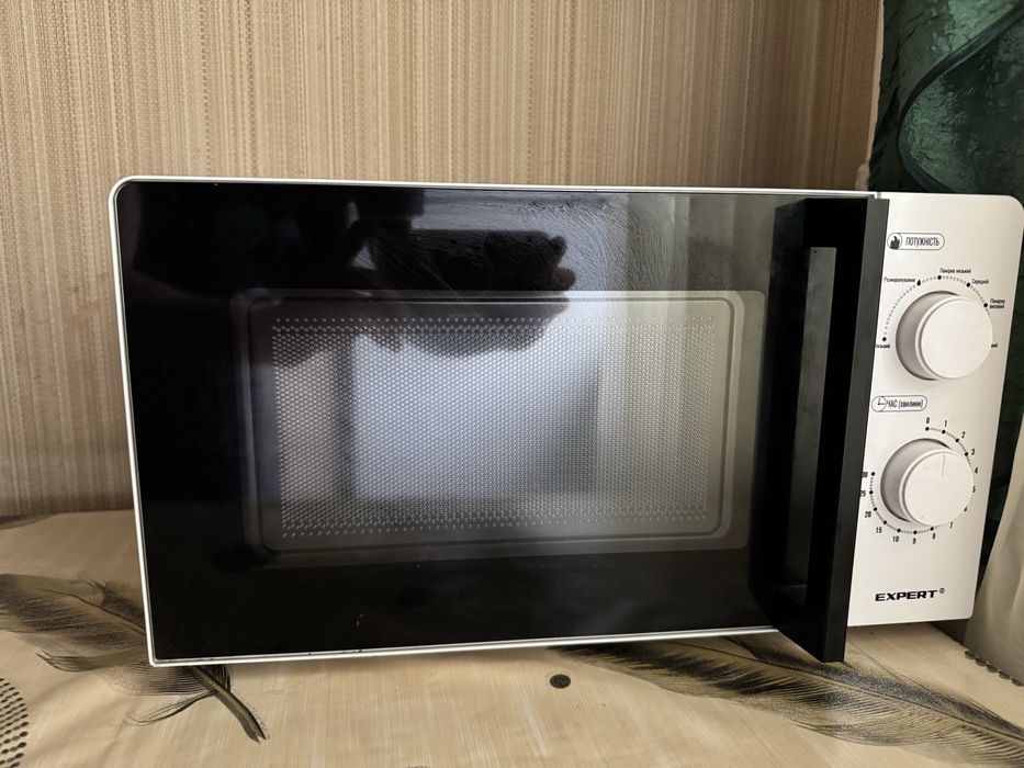 Мікроволнова пічь, мікроволновка Expert 2085L