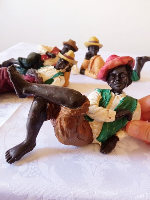 Conjunto de 5 bonecos figuras em resina