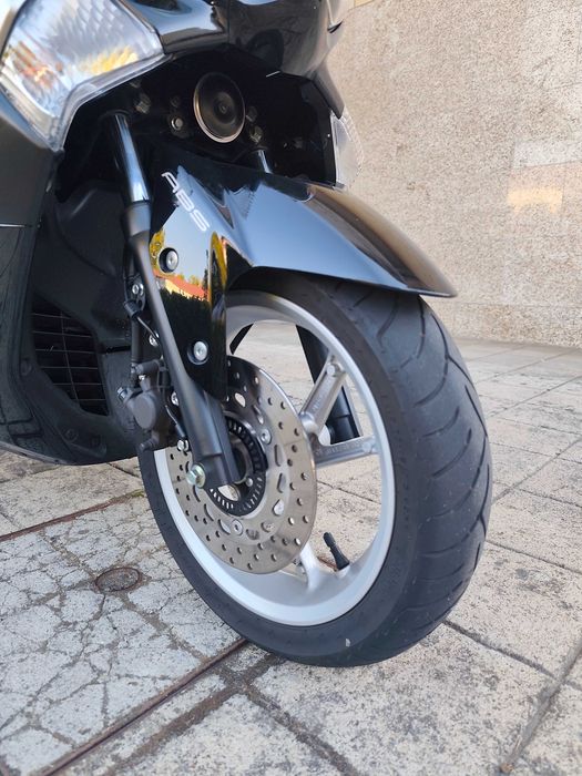 Yamaha nmax 125 como nova
