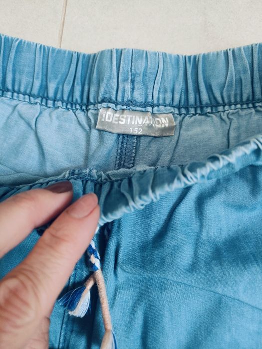 Krótkie spodenki jeansowe rozm 152