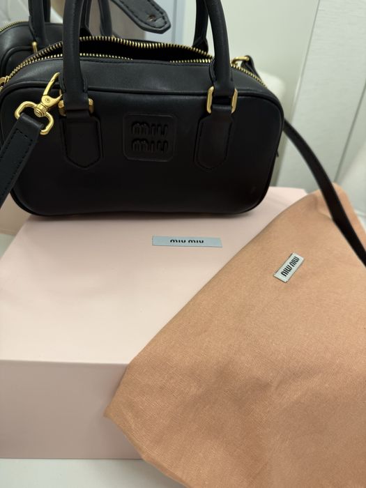 Сумка miu miu черная кожа