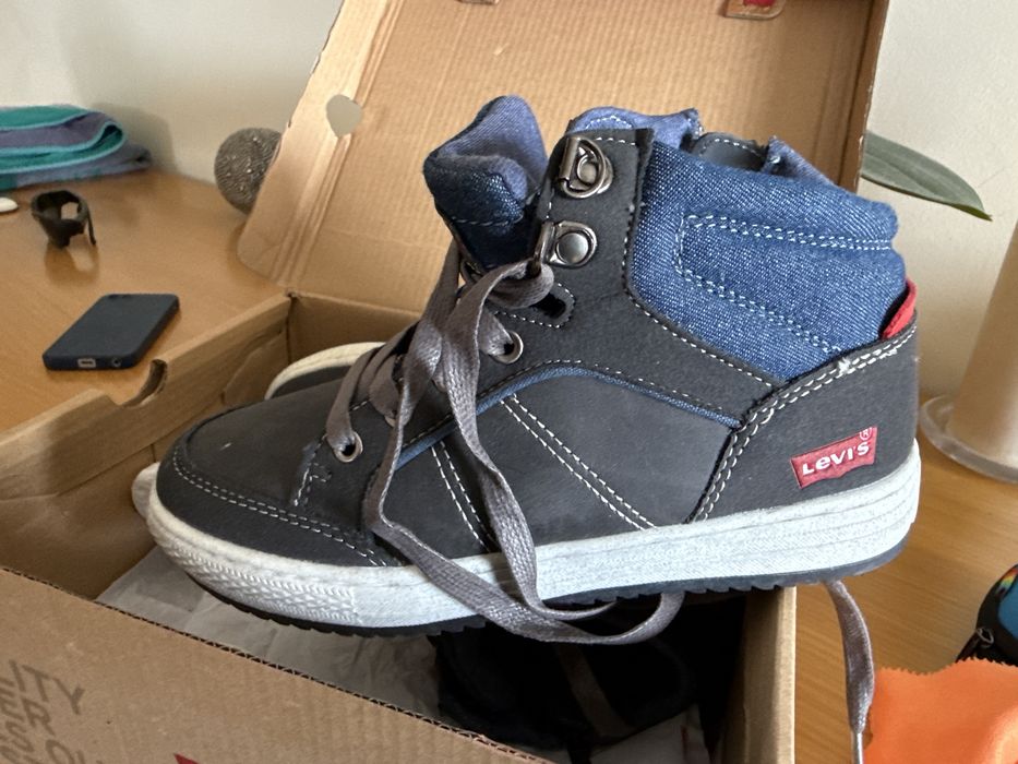 Botas Levi´s Criança, 28, novas em caixa