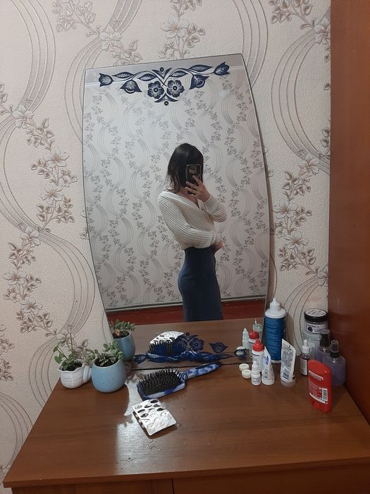 Синя спідниця міді