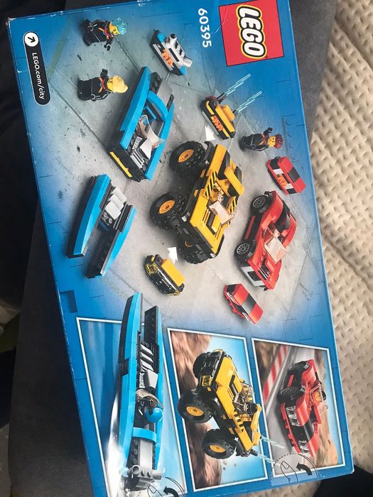 Лего CITY 60395 новий запакований!