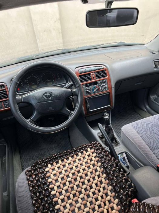 Продам авто Toyota Avensis