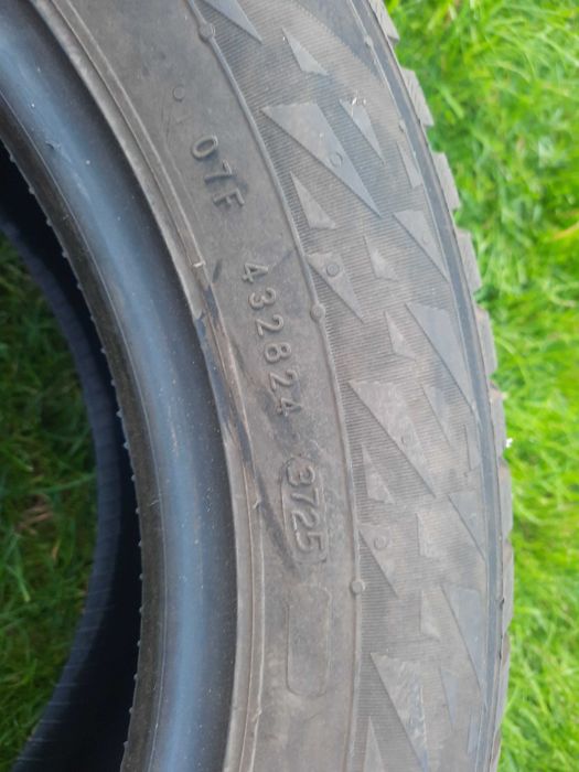 4 Opony zimowe Nokian Snowproof 2