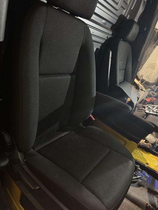 Mercedes Sprinter 907 fotel pasażera Pojedyńczy Podłokietnik Podstawa