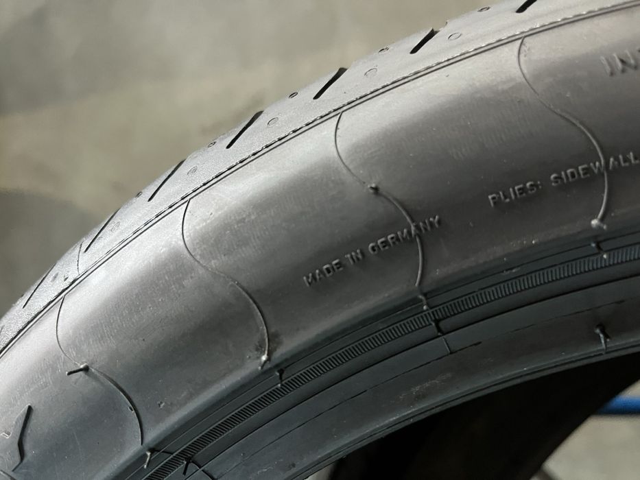 265/35/18+245/40/18 R18 Pirelli PZero ТМ 4шт новые