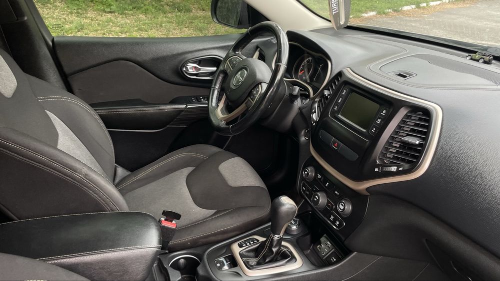 Jeep cherokee kl 2015