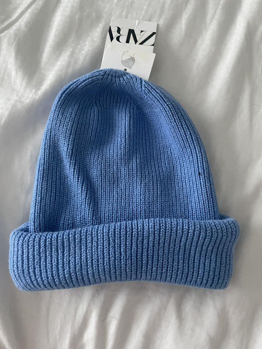 Zara нова шапка синього  кольору