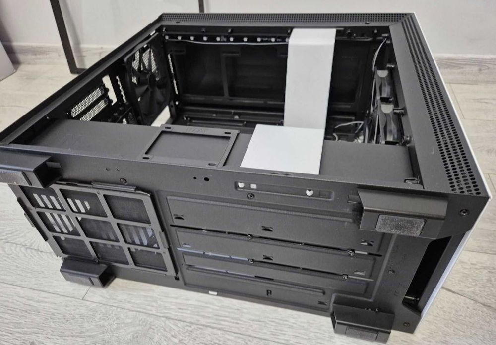 Корпус ДЛЯ ПК NZXT Atx h710i