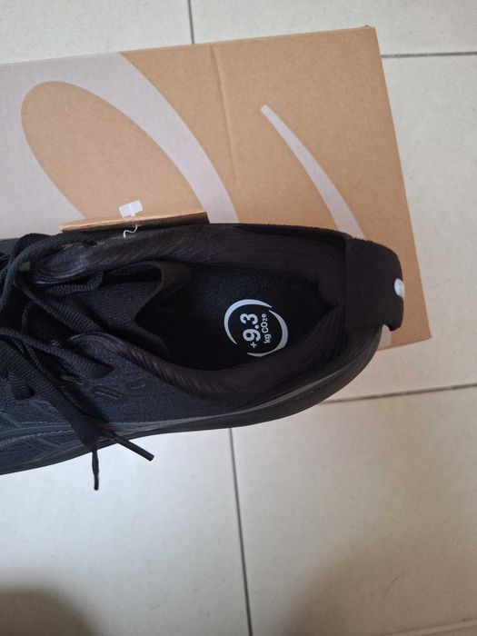 Asics Gel-Nimbus 28 Black/Graphite Grey (42,5)