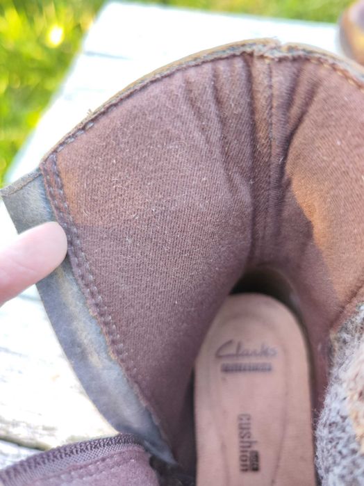 Шкіряні напівчоботи Clarks.