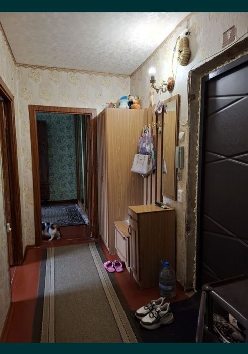 Срочно! Продаётся 2-х комнатная квартира на микрорайоне Солнечный.