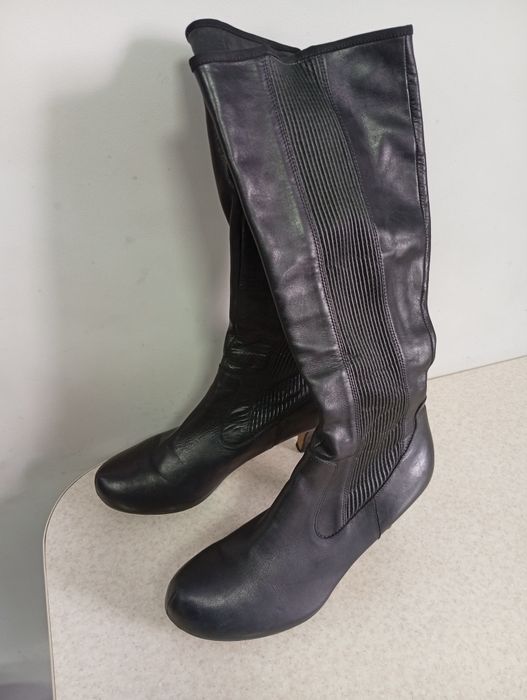 Сапоги женские кожаные.