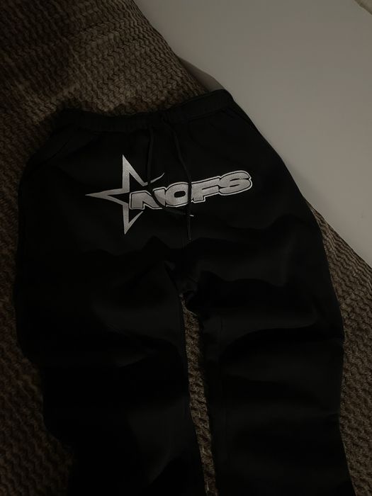 штани flared nofs