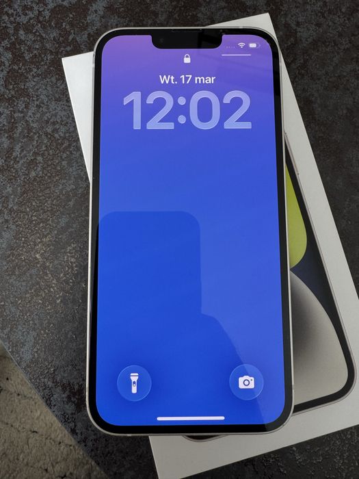 IPHONE 14 - księżycowa poświata