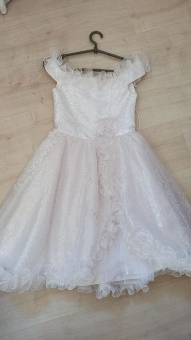 Святкова сукня на дівчинку