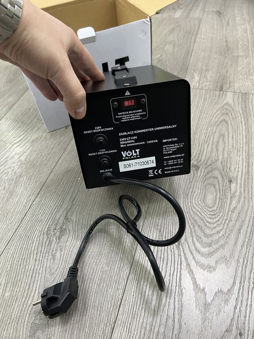 Перетворювач   Преоброзователь  230В = 110В ВИХІД   1000w 1 кВ