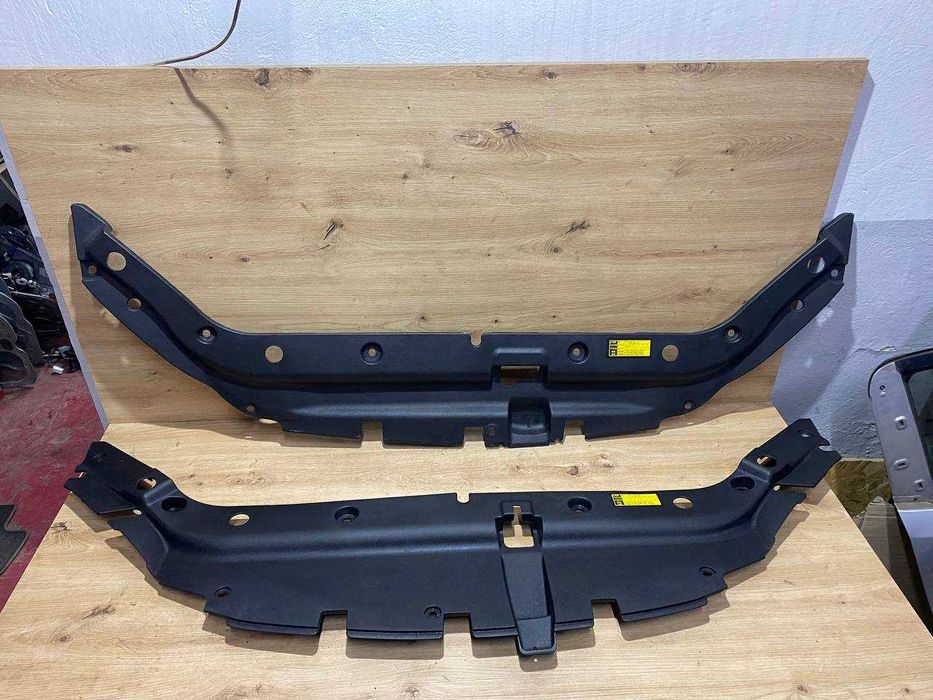 Защита накладка радіатора панель накладка верхня  Toyota RAV4 RAV-4 3