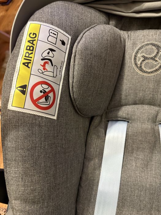 Автолюлька Cybex Cloud Z з поворотною базою